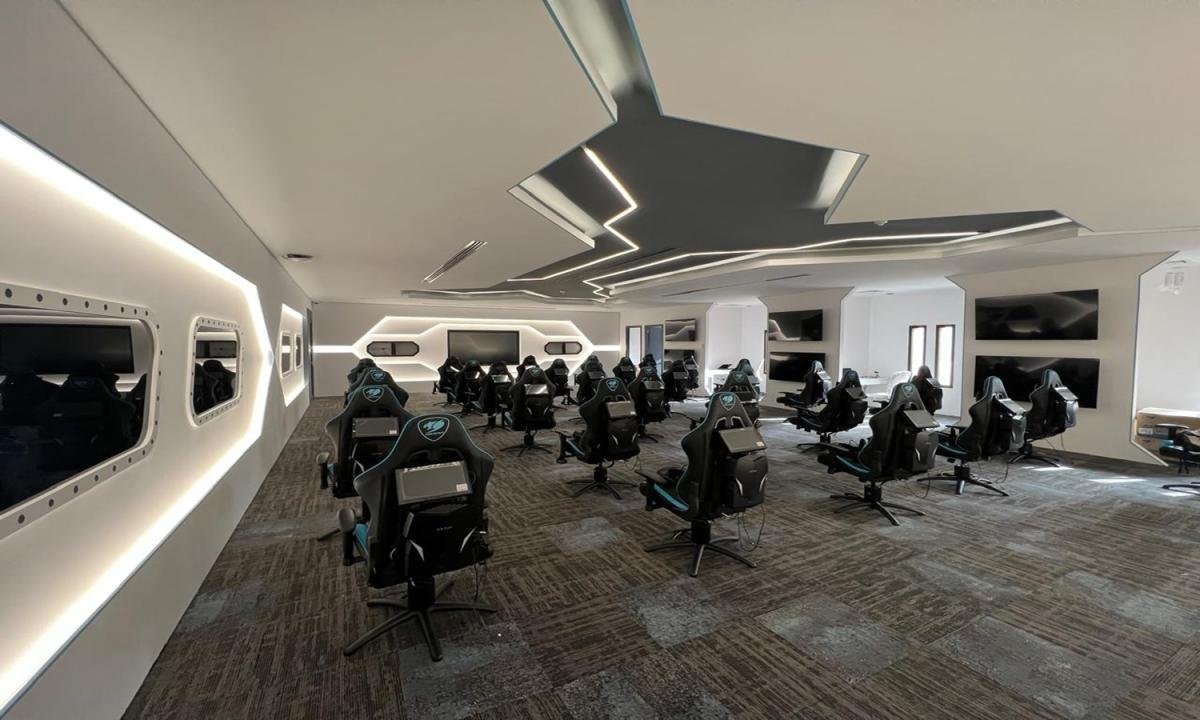 Project: Virtual Reality Laboratory &nbsp Client: Sultan Qaboos University