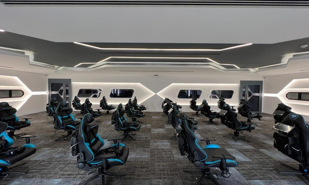 Project: Virtual Reality Laboratory &nbsp Client: Sultan Qaboos University